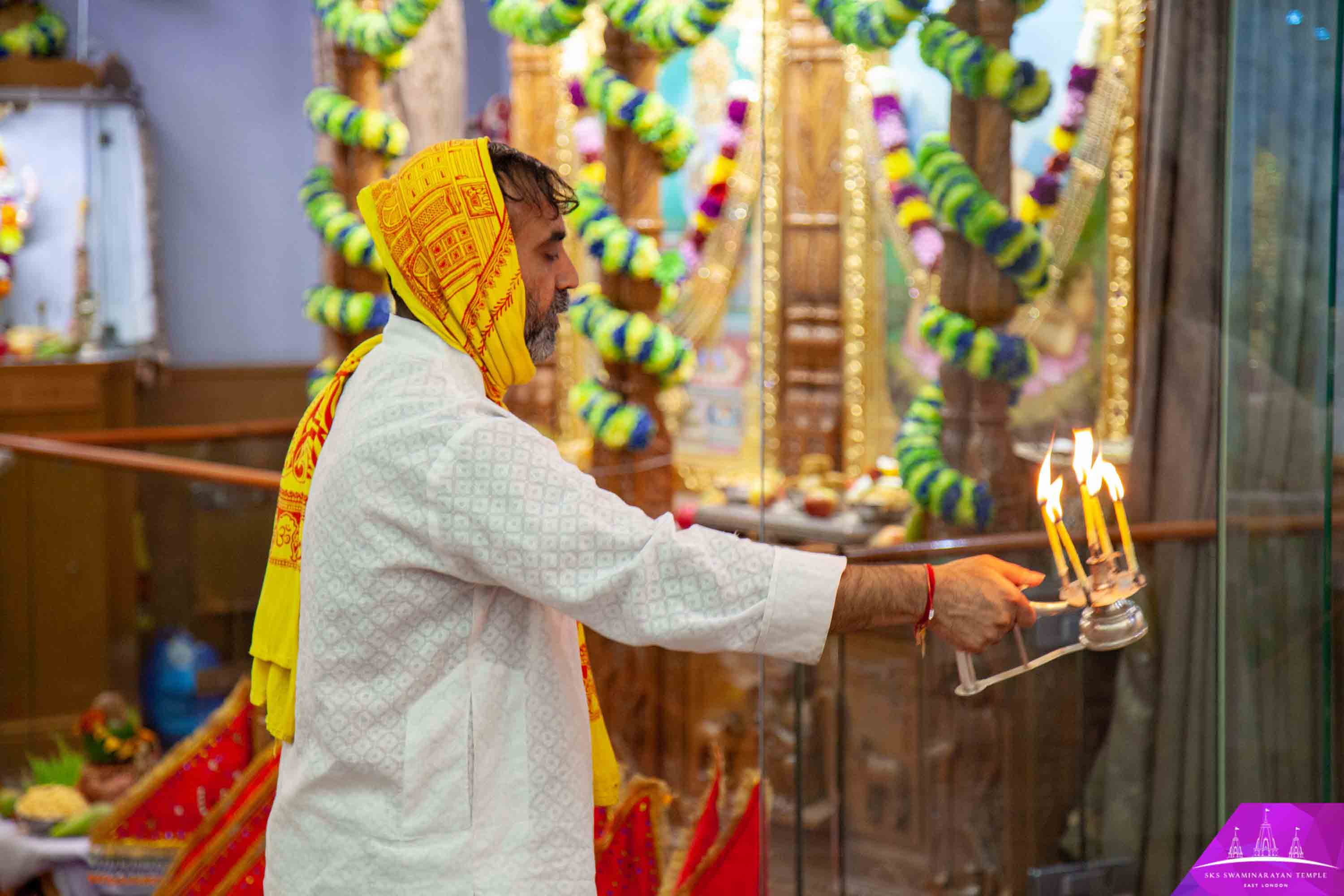 ©1987-2017 SKS Swaminarayan Temple East London